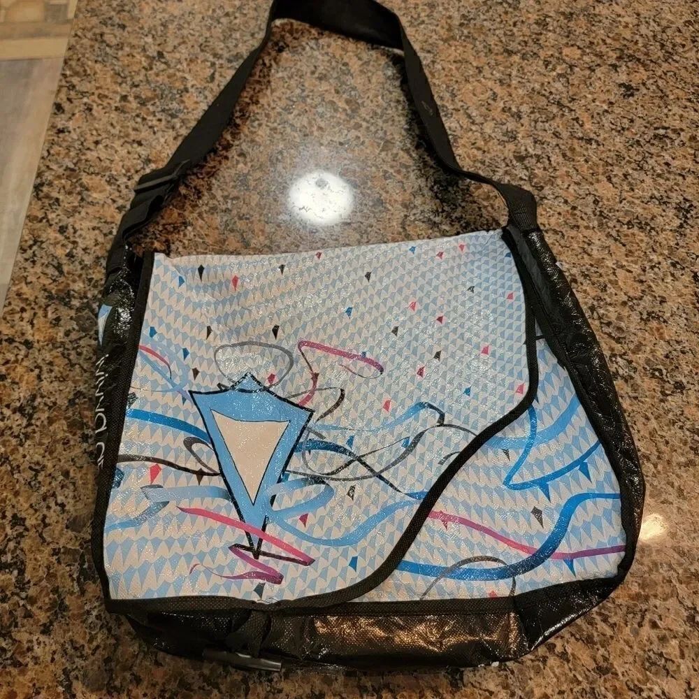 Ivivva reusable messenger plastic bag